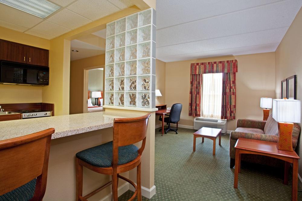 Holiday Inn Express Hotel & Suites Conover - Hickory Area By Ihg Luaran gambar